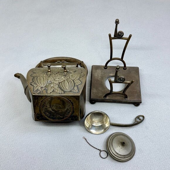 1961 Vintage Teapot Meriden B. Company Arts and Crafts With Warmer Stand Decor - Picture 11 of 16